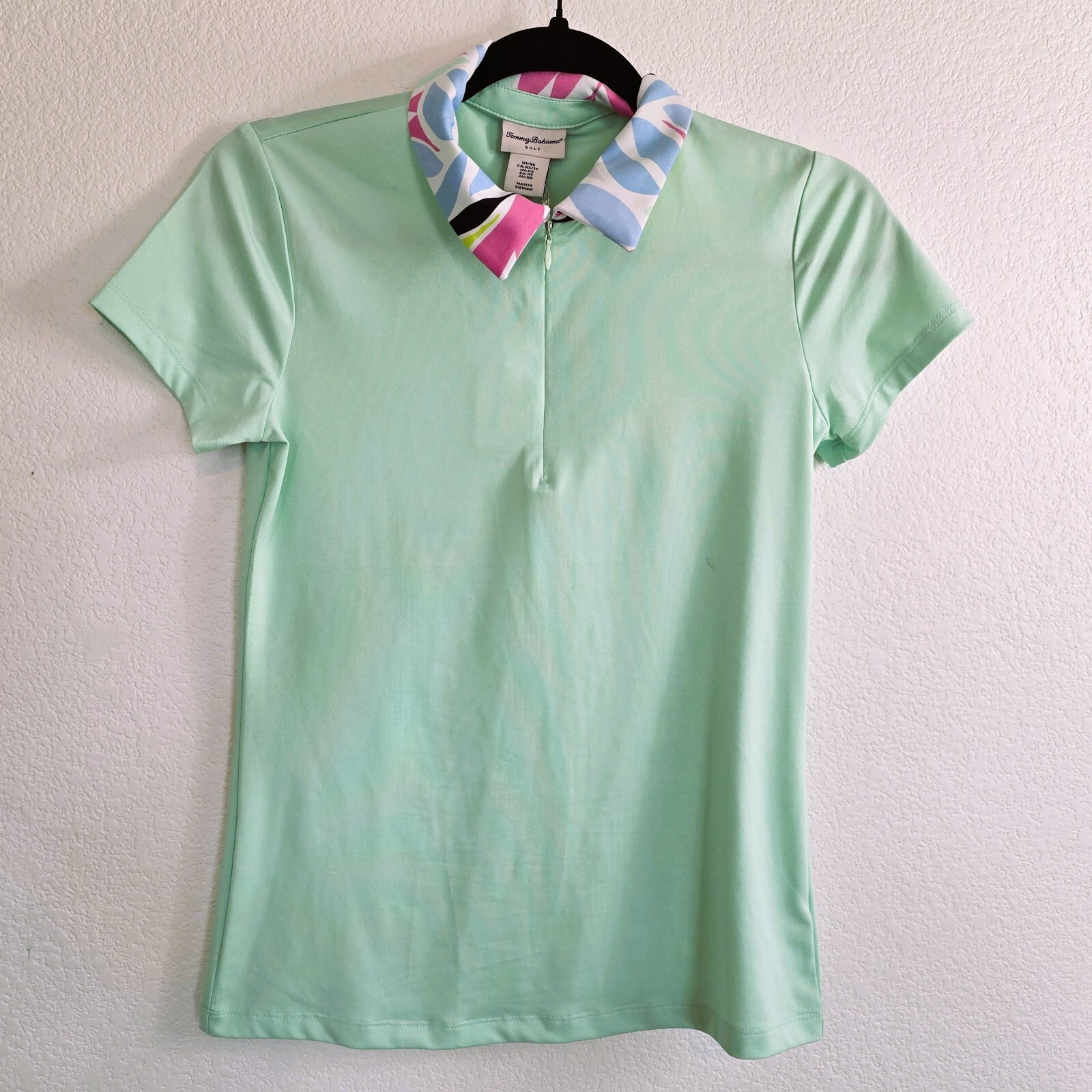 Tommy Bahama Women's Active Golf Shirt – Size XS – NWT