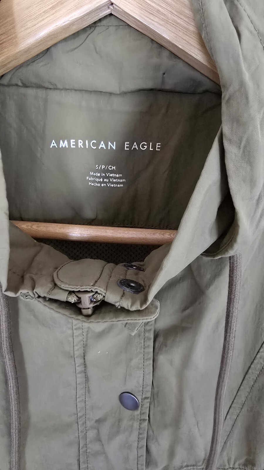 American Eagle Windbreaker – Color Block Tan & Green, Lightweight Style, Size S!