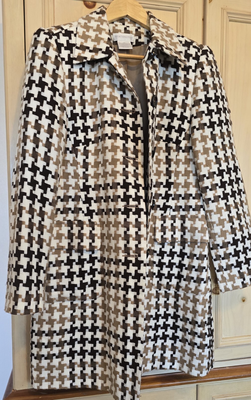 Worthington Women's Classic Coat - Size 10 (Medium) | Houndstooth Brown & Ivory.