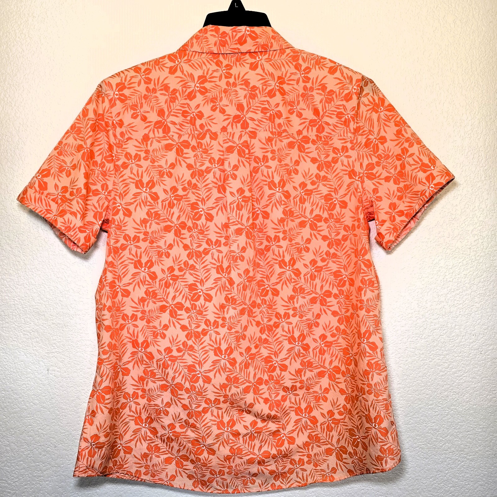 Lands’ End Women’s Wrinkle-Free No-Iron Shirt – Size S, Crisp Peach Fern Floral
