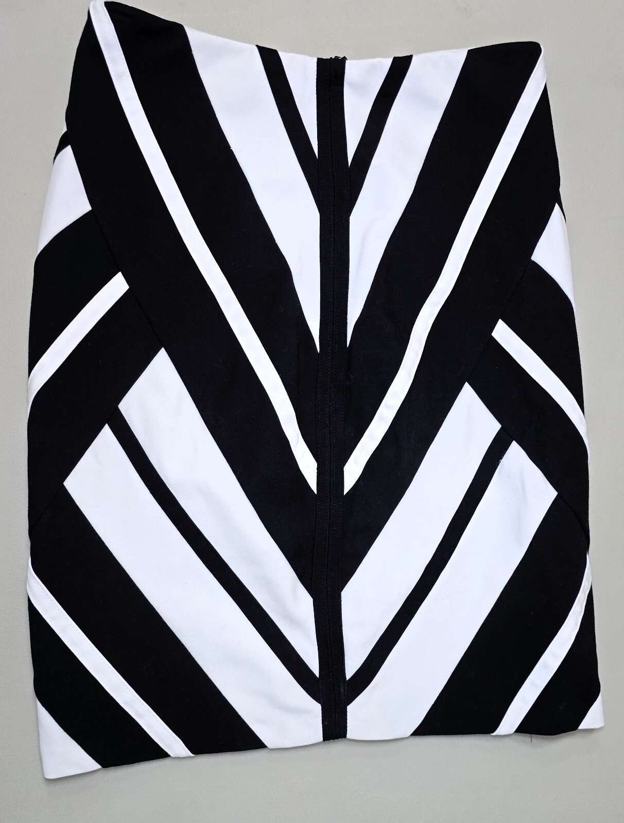 White House Black Market – High-Quality Geometric Top & Skirt Set, Size S!