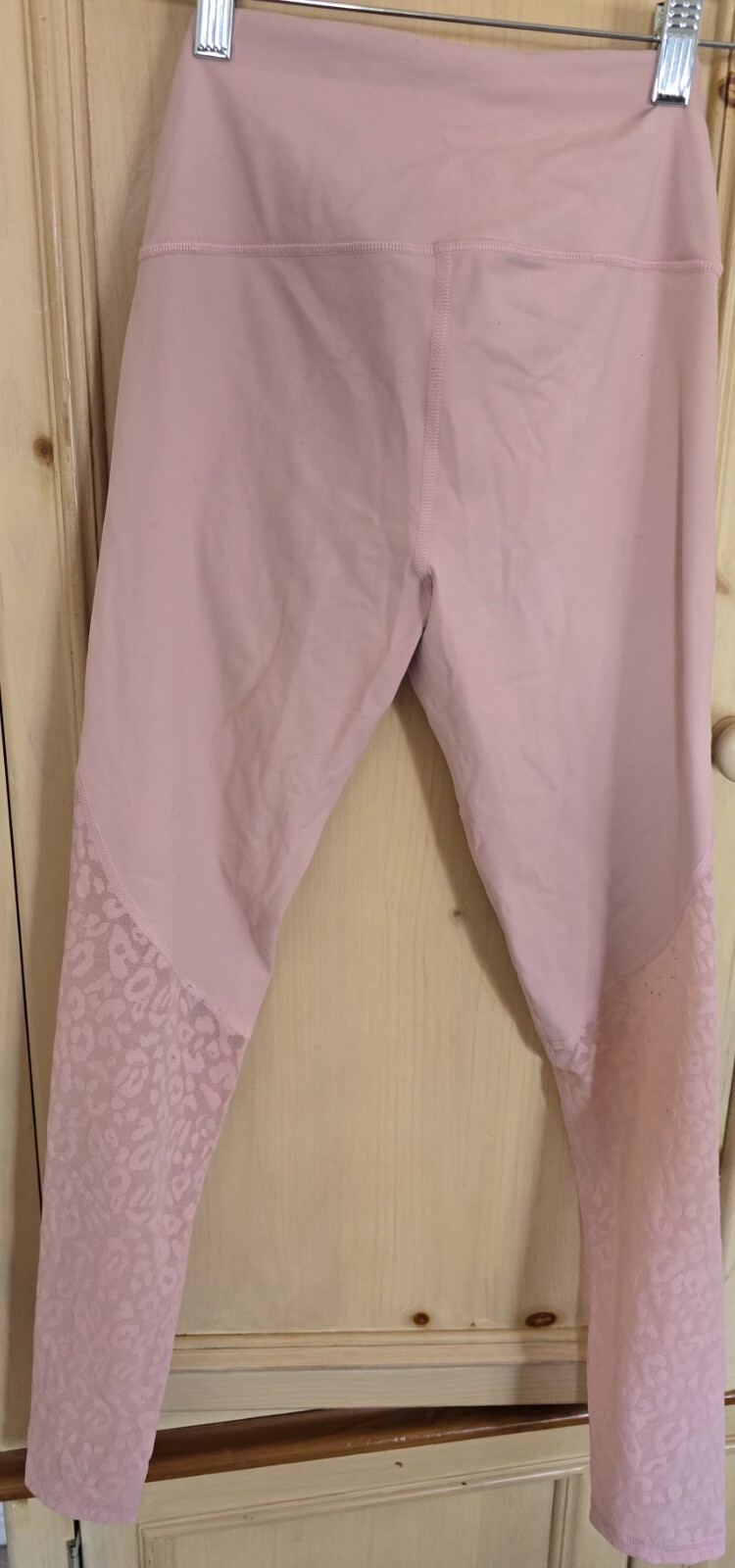 VICTORIA'S SECRET Sport Knockout Skinny Leggings XS Leopard Stretch Mesh Pink