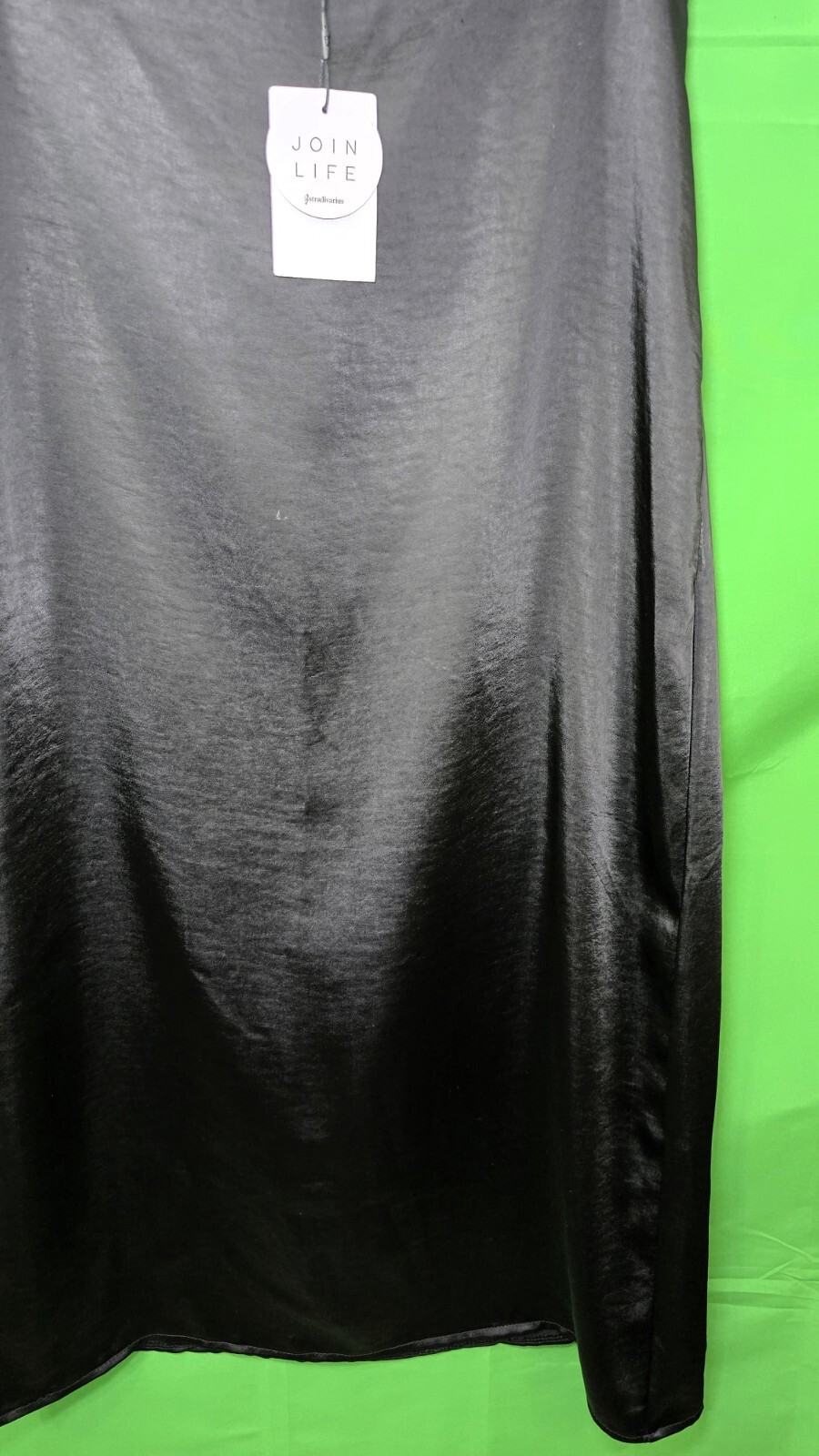 Stradivarius Satin Skirt, Size 6 – New with Tags, Elegant Side Slit!