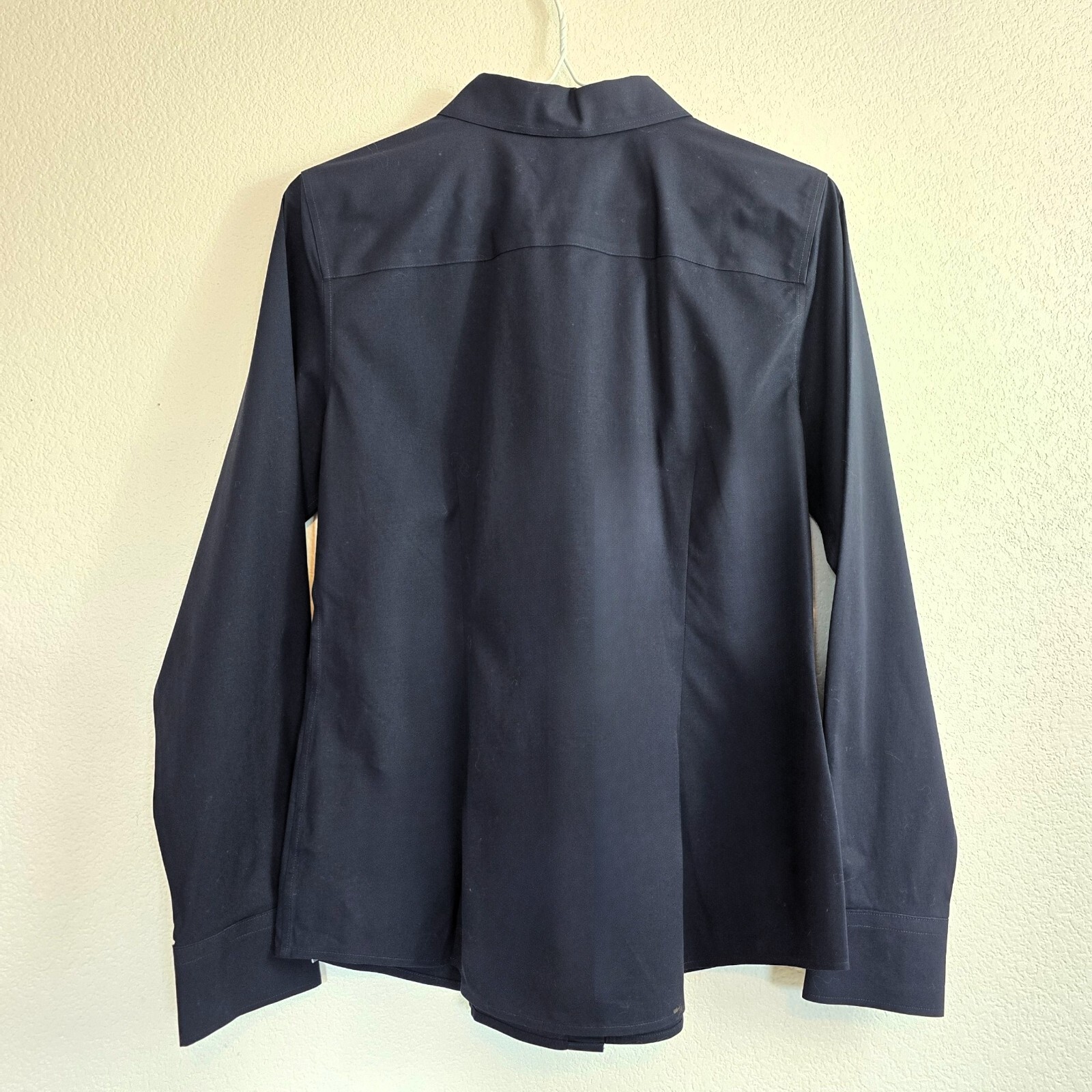 Talbots Women's Size 4 Dark Blue Long-Sleeved Button-Down Shirt – NWT