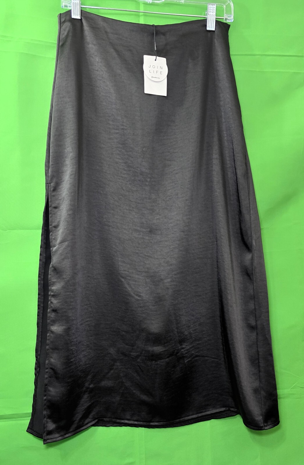 Stradivarius Satin Skirt, Size 6 – New with Tags, Elegant Side Slit!