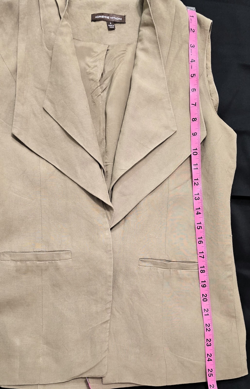 Adrienne Vittadini Women’s Sleeveless Khaki Vest, Size 6 – Linen-Blend Elegance!