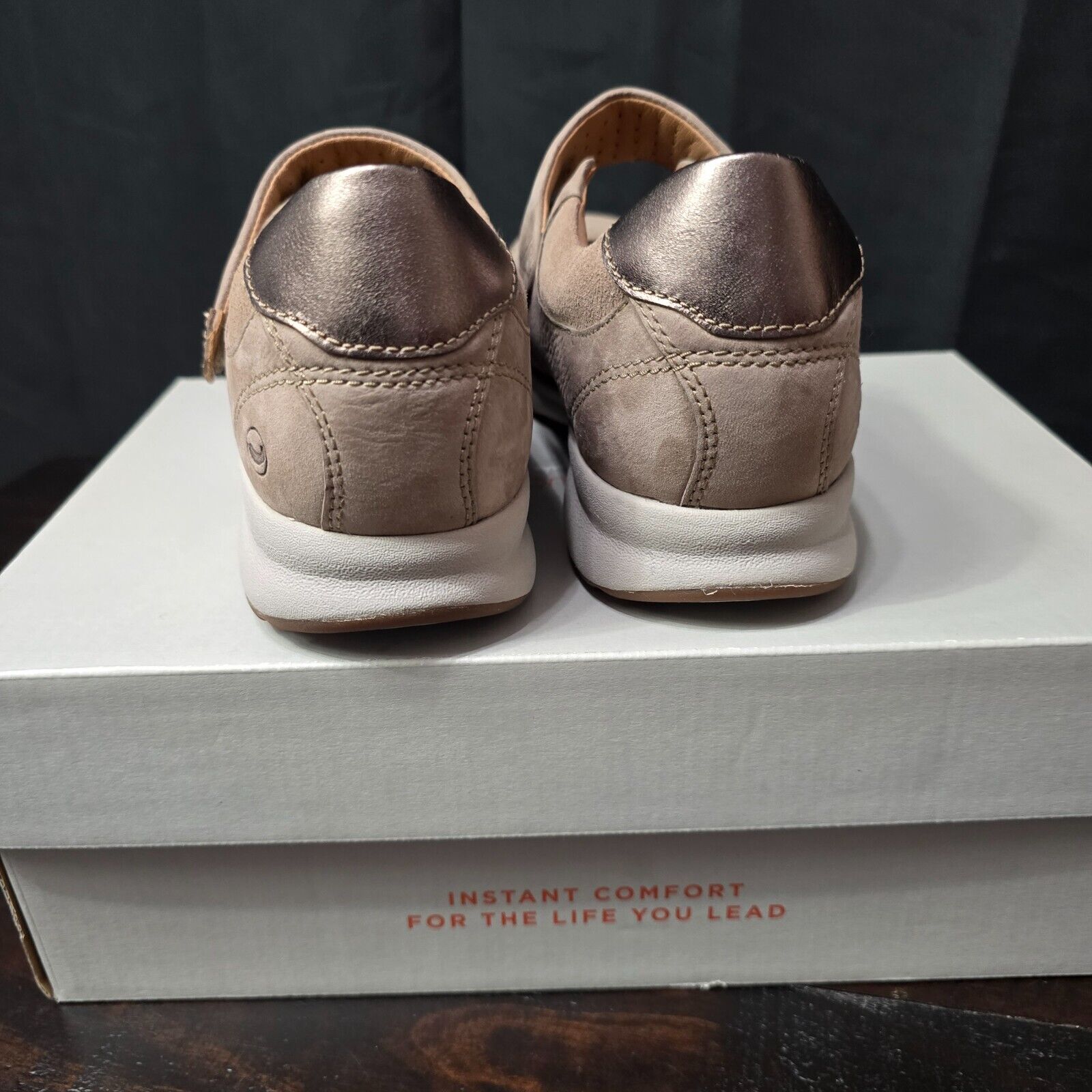 Clarks Un Adorn Strap Women's Casual Sneakers – Cris-Beige, Size 7.5