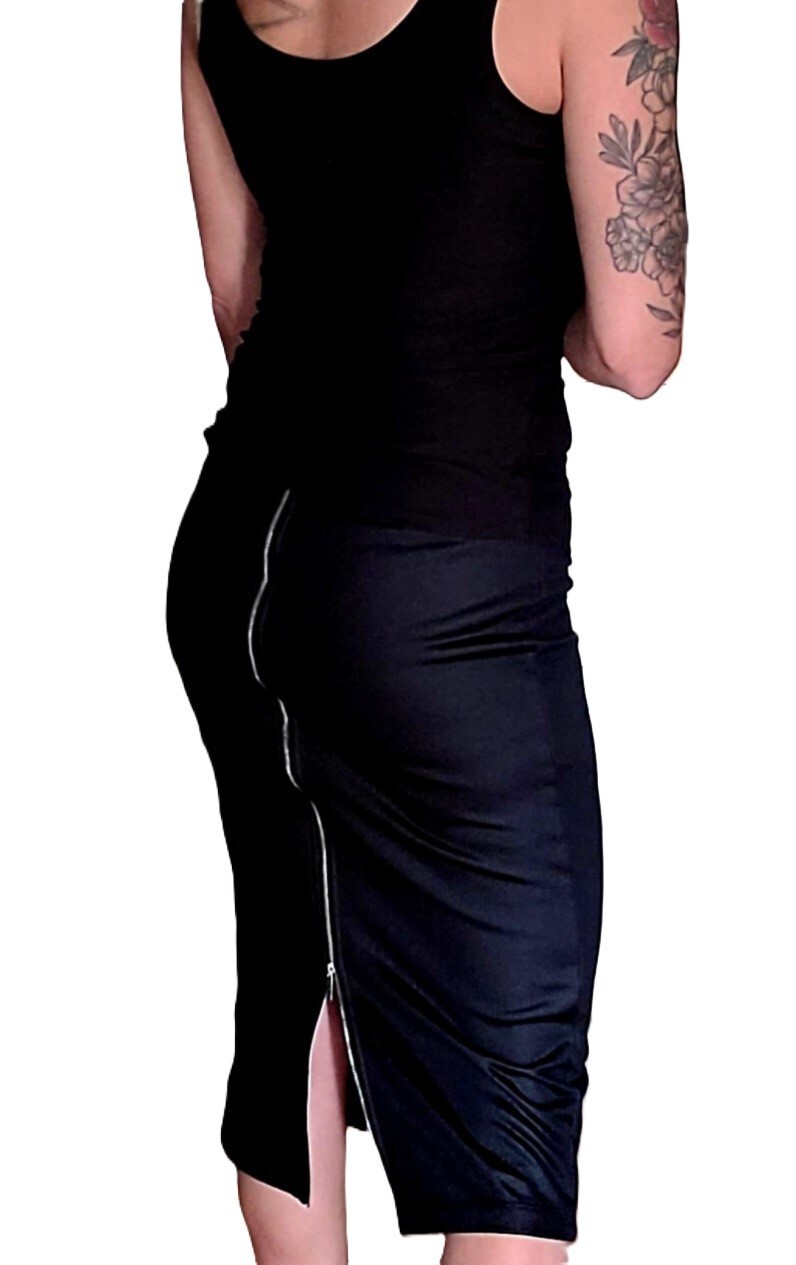 State Mid-length Skirt (Size M): Black with Stunning Back Zipper