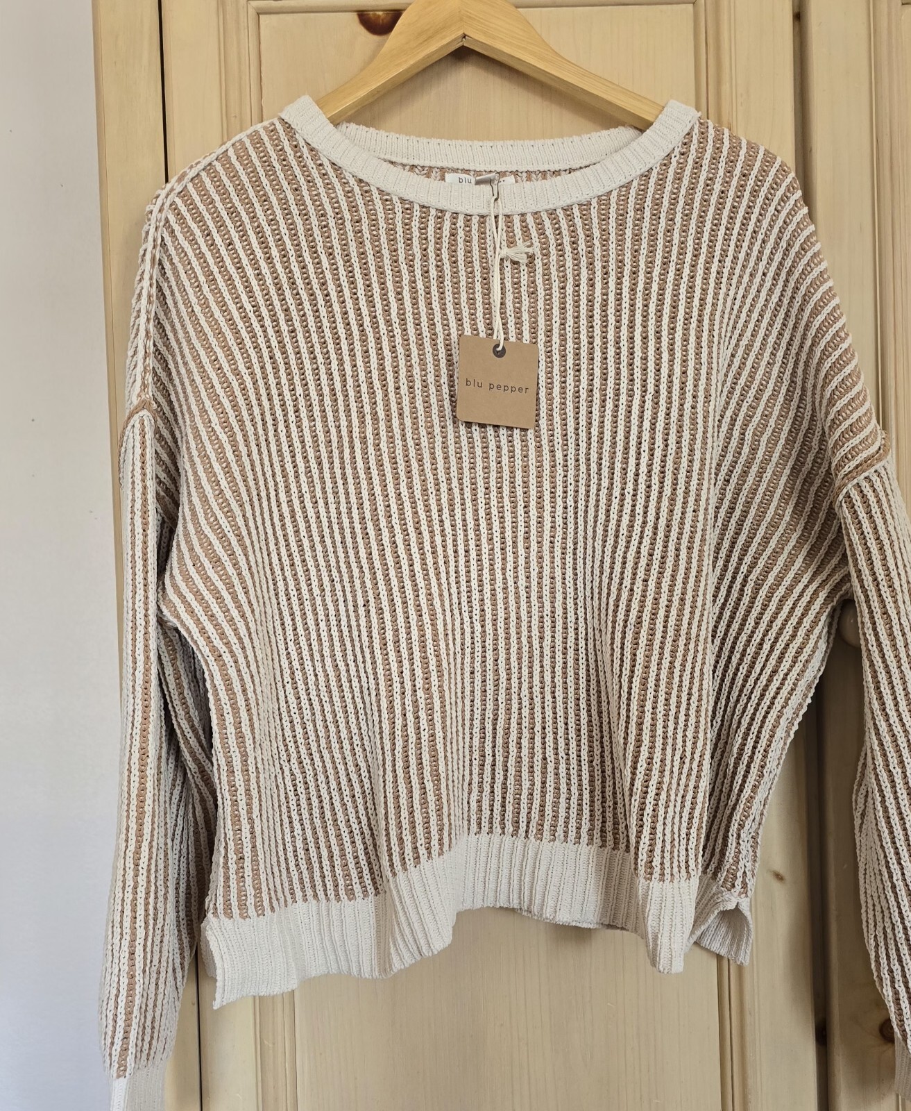 Blu Pepper Sweater – Cozy Light Brown & Cream, Chic & Comfy Style, Size L!