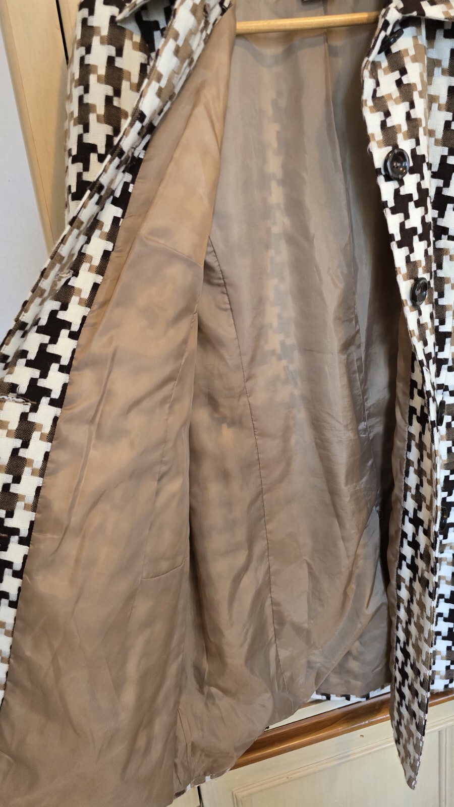 Worthington Women's Classic Coat - Size 10 (Medium) | Houndstooth Brown & Ivory.