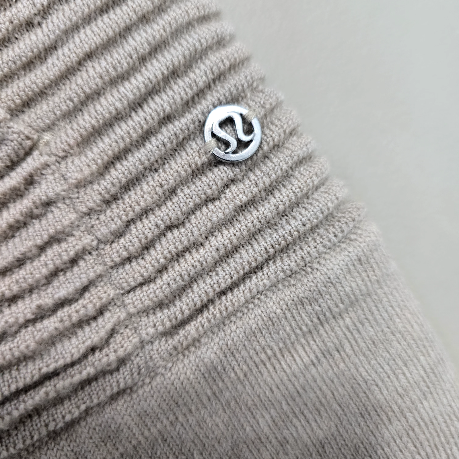 Lululemon Merino Wool Cardigan Sweater – Size 8 – Cream
