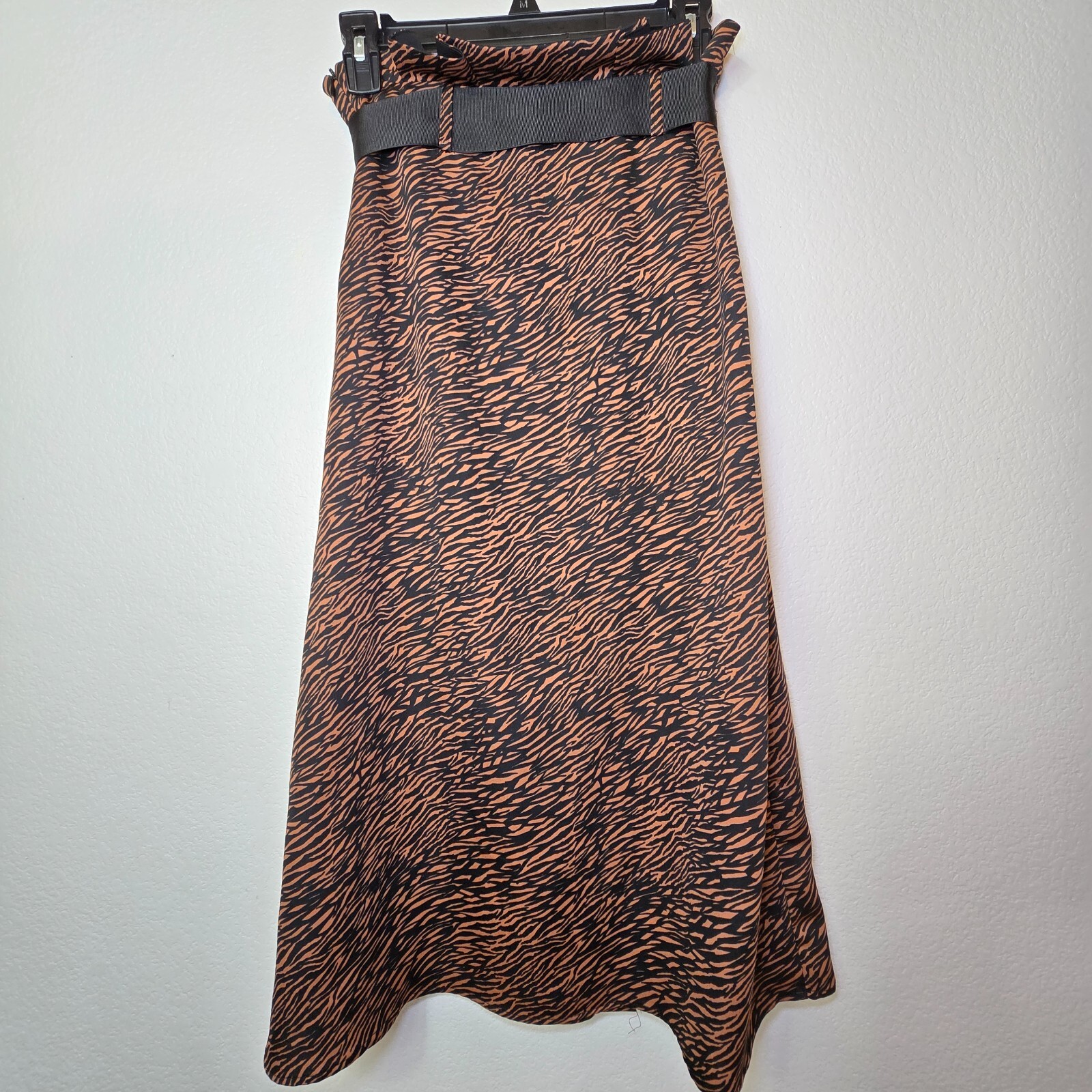 ZARA Animal Print Midi Skirt with Belt - Size XS – Flowy Black & Brown