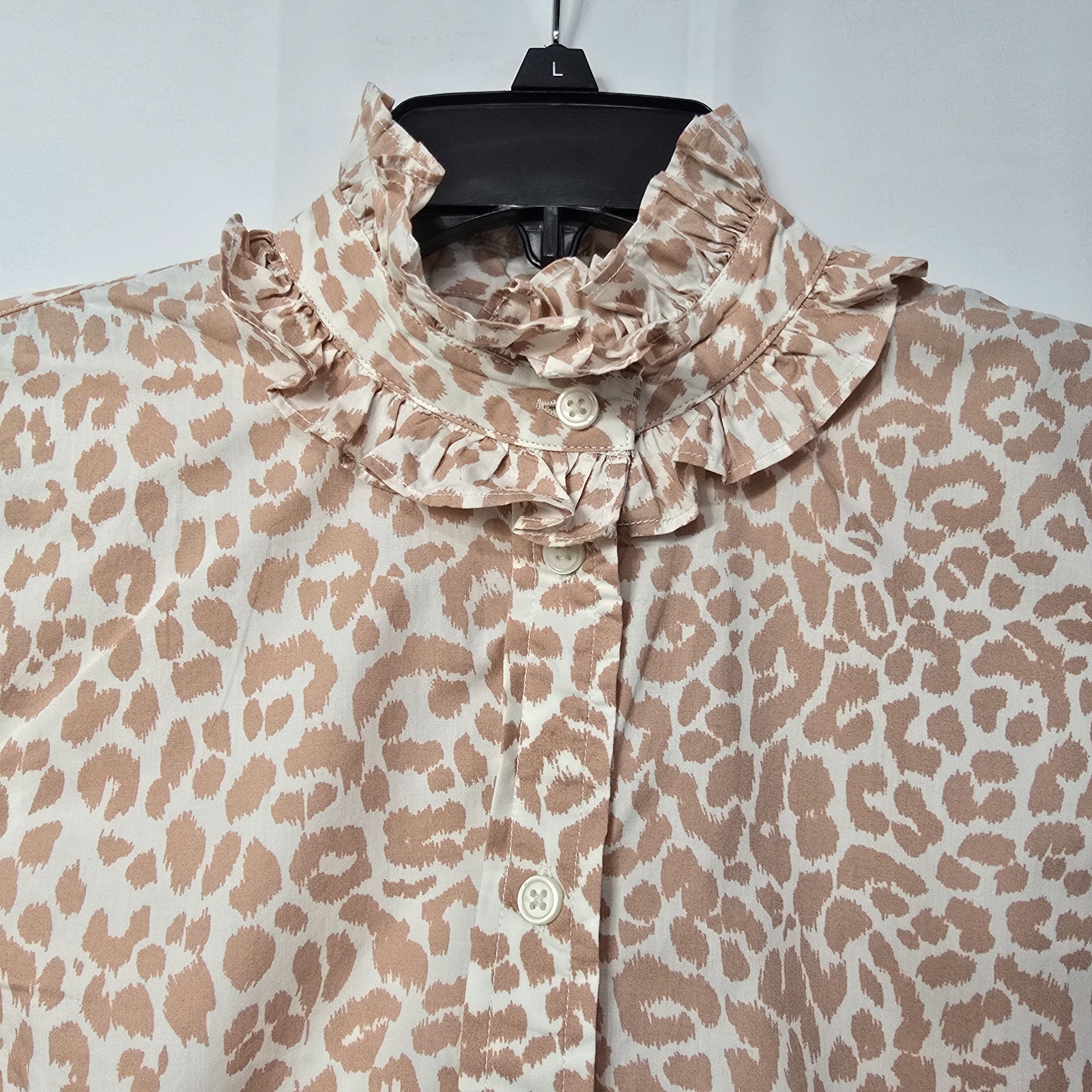 J Crew Women’s Classic-Fit Leopard Print Ruffle Neck & Cuff Shirt Blouse Sz 2