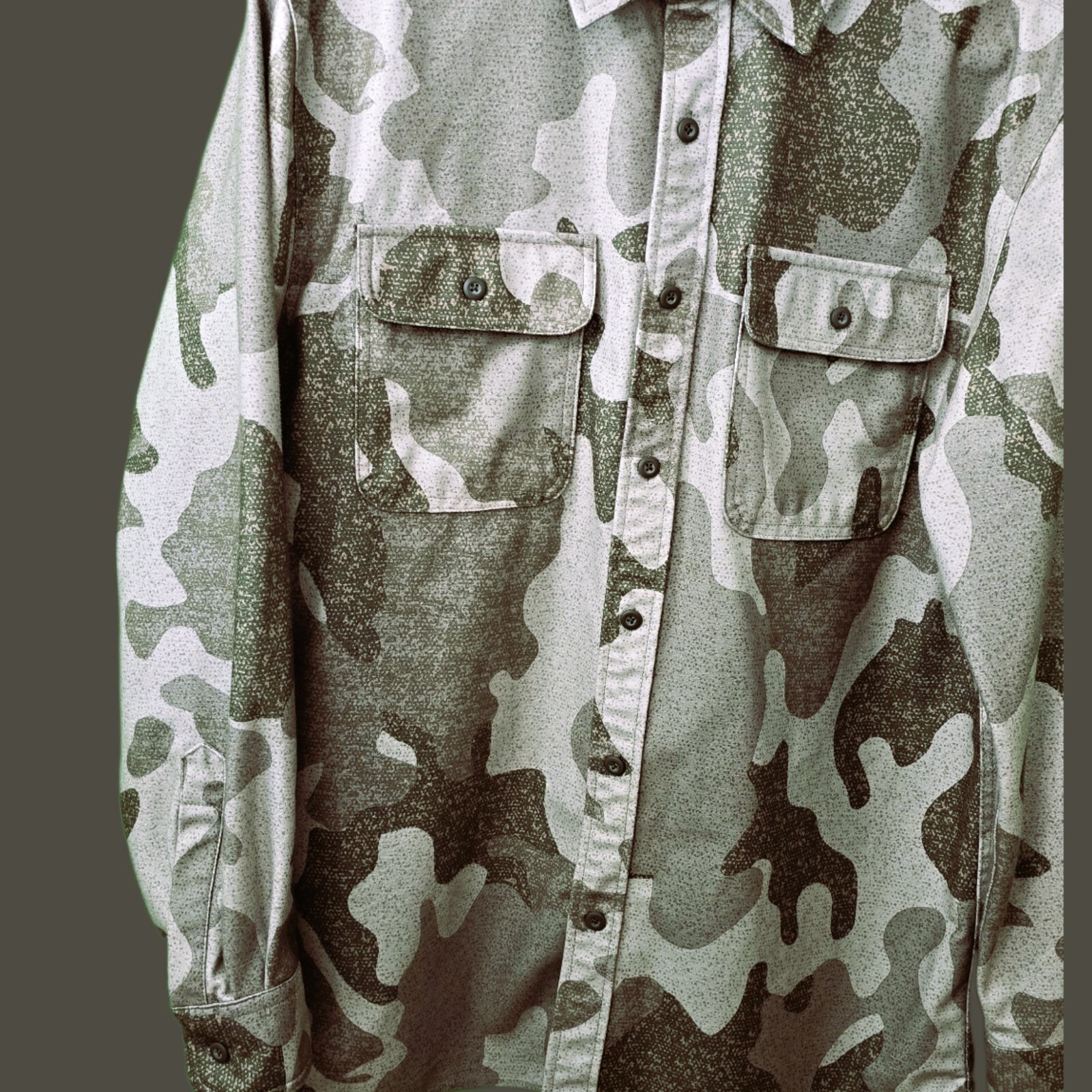 Victory Outfitters Men’s Long Sleeve 2-Pocket Shirt – Gray Camo – Size Medium