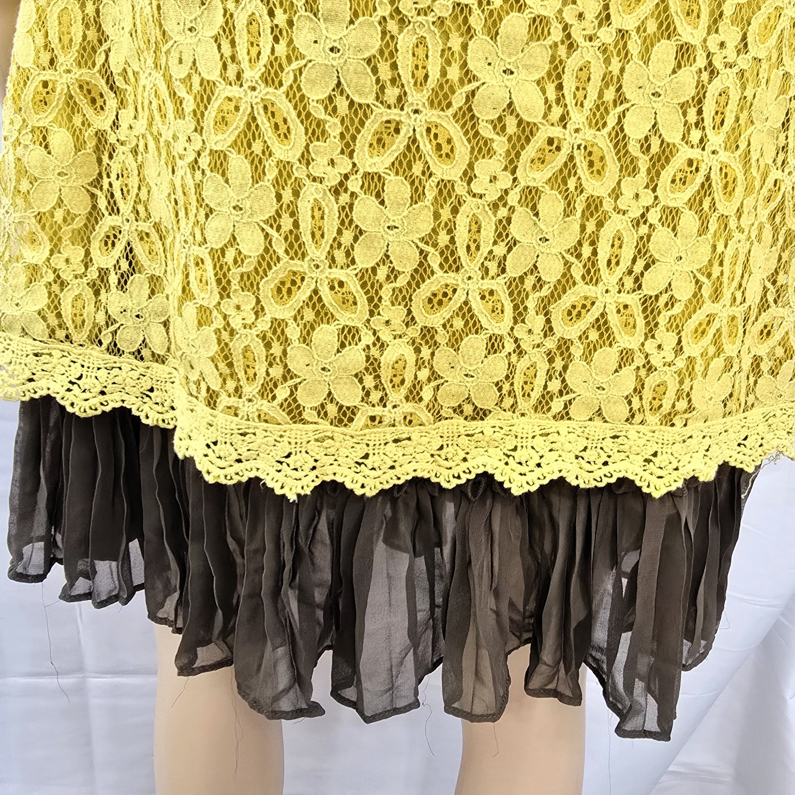 A’Reve Yellow Lace Dress Women’s Size S Romantic Boho with Ruffle Hem