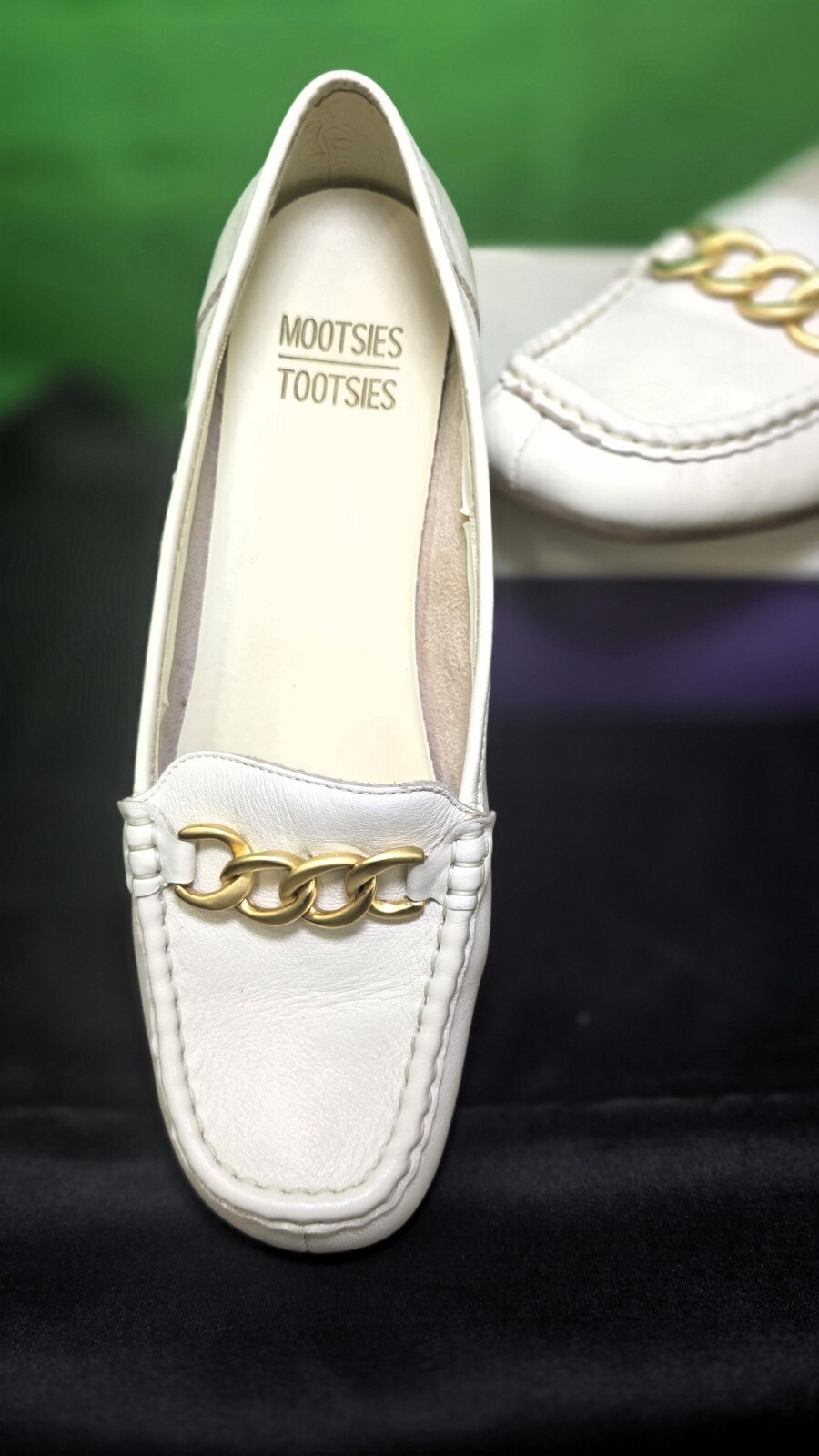 Mootsies Tootsies Piccalo Cream Colored Leather Loafers - Size 9