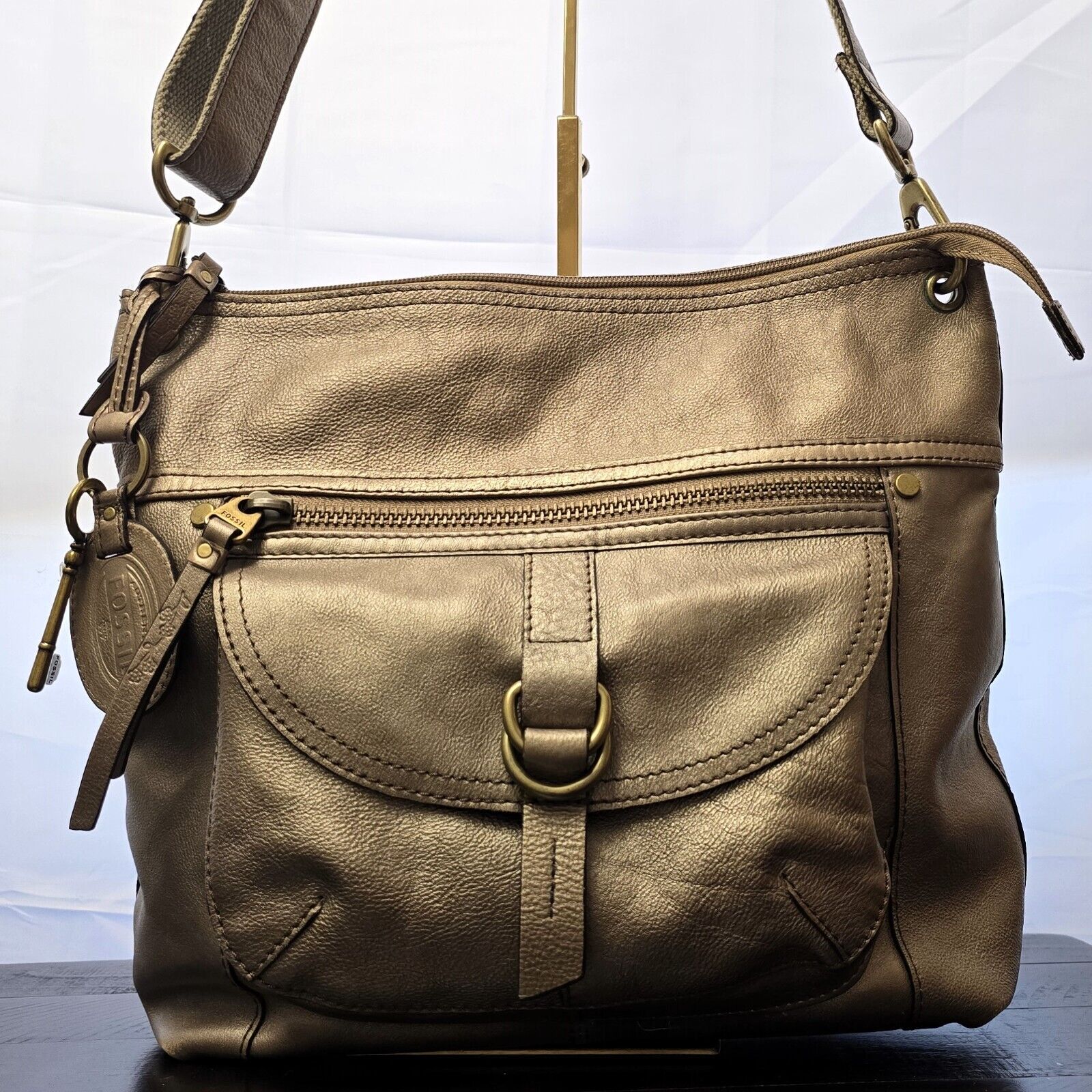 FOSSIL Medium Gold Metallic Leather Crossbody Bag – Long Live Vintage Collection