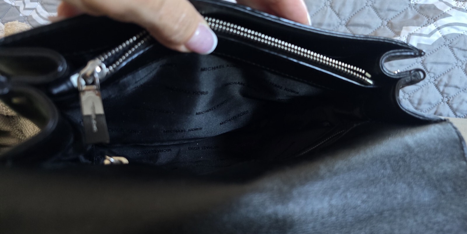 MICHAEL KORS Whitney Leather Convertible Shoulder Bag - Perfect For You!