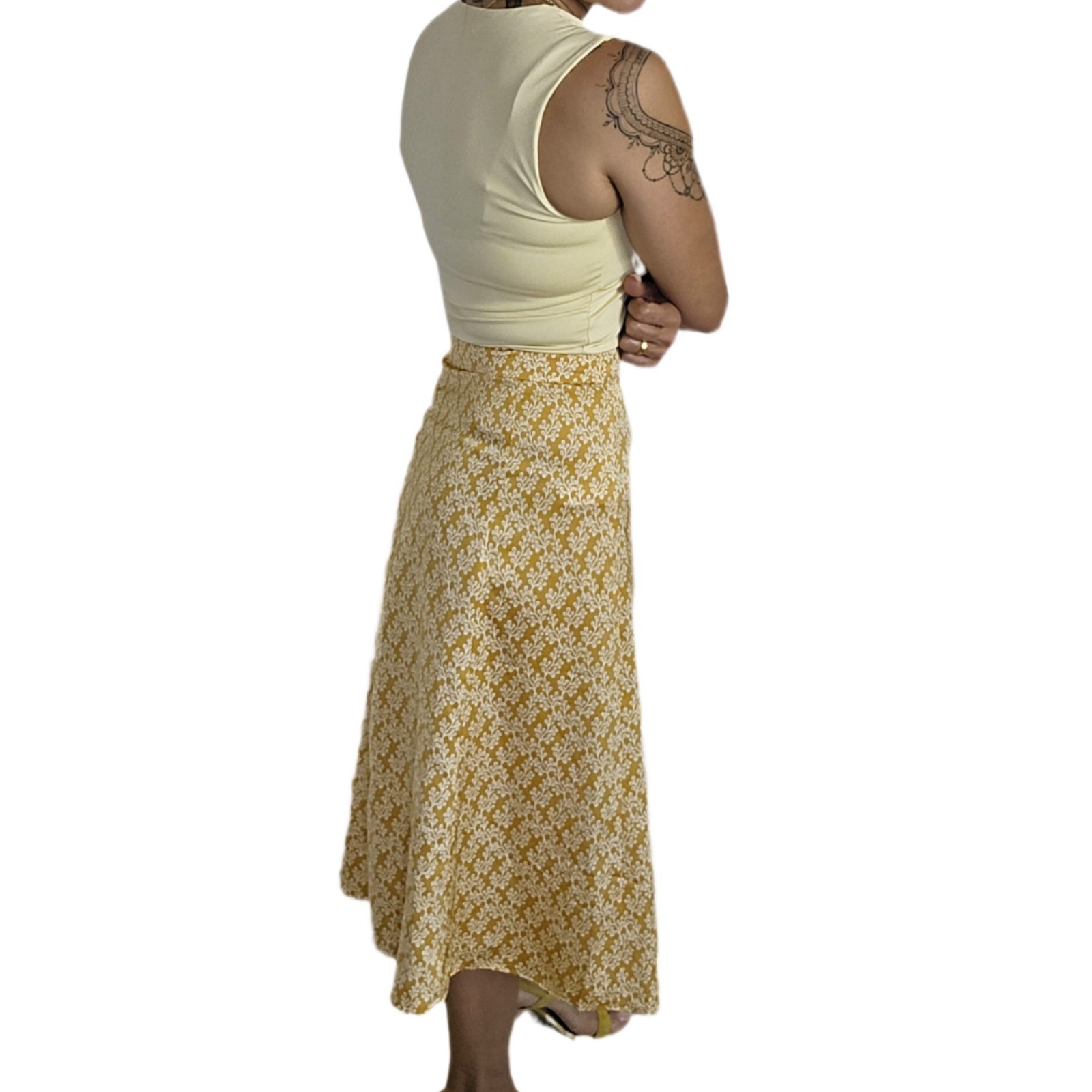 LOFT Gold Floral Satin Midi Skirt Size 0 A-Line Front Slit Yellow White Floral