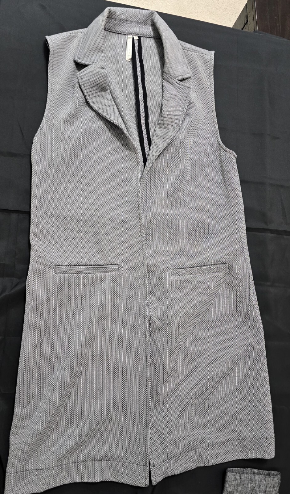 Mono B Women’s Sleeveless Maxi Vest, Size M – Sleek & Stretchy Blend for Effortl