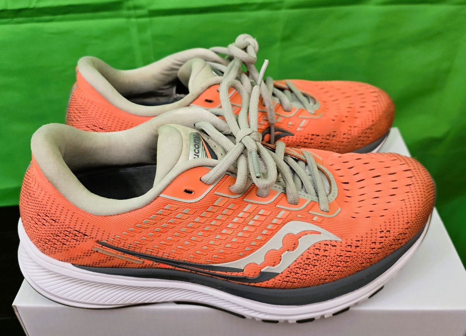 Saucony Ride 13 Running Shoe - Women's  Size 8 US