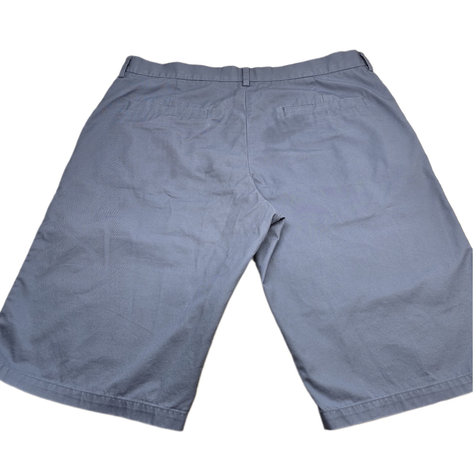 COS Classic Chino Shorts Men’s Size 36 Dark Gray – Timeless and Versatile Style!