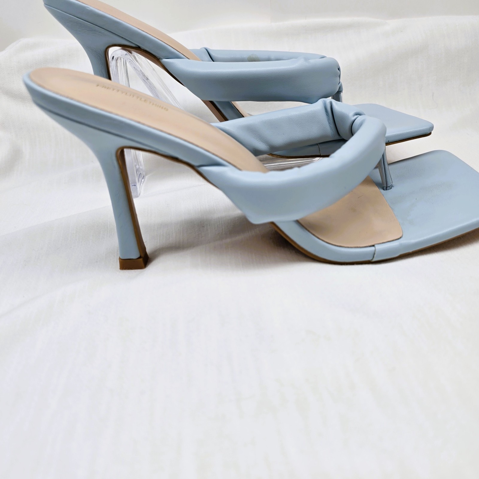 PrettyLittleThing Women's Blue Square Toe Thong Mid Heel Sandals US 8 – New